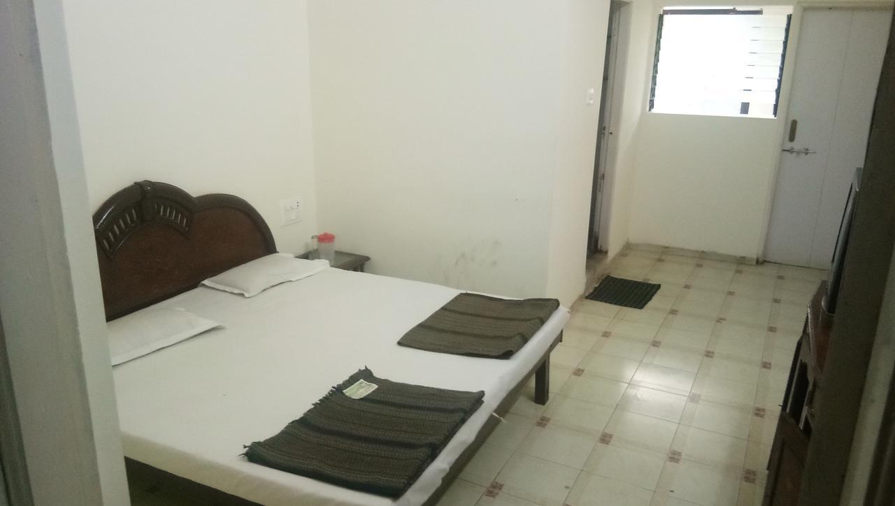 Grand Galaxy Hotel Krishna Nashik Exterior foto