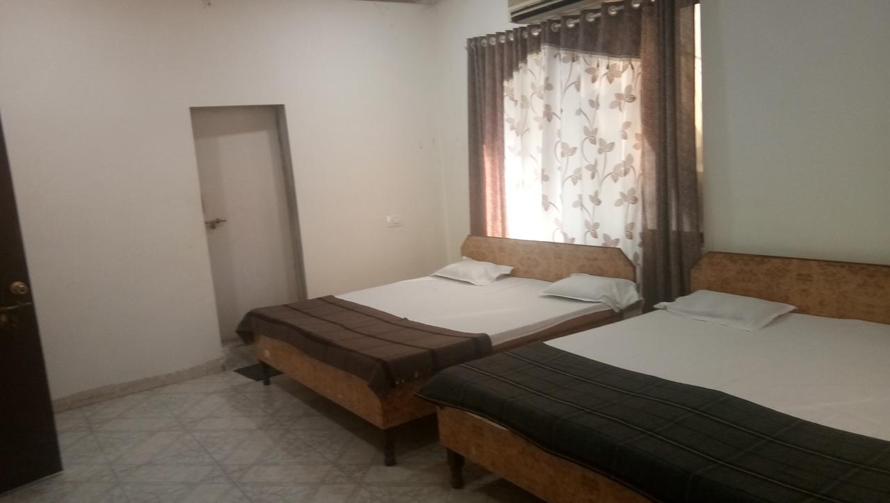 Grand Galaxy Hotel Krishna Nashik Exterior foto